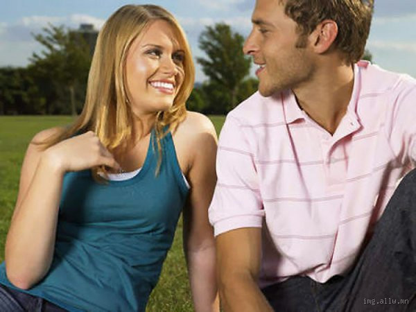What Are the Subtle Signs of Flirting: Body Language and Behavior Explained?