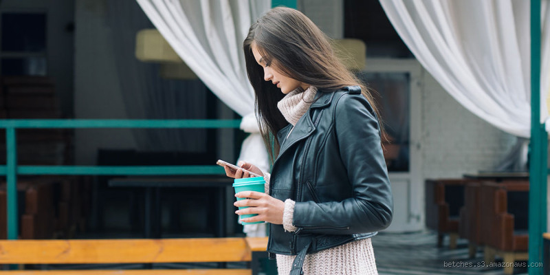 Is texting back fast attractive?