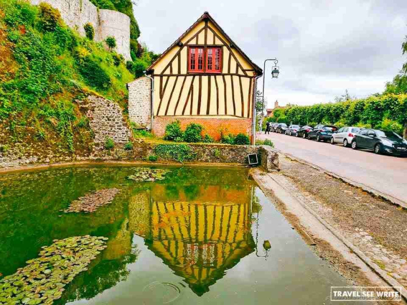 What is the Magical Town in France? Discovering France’s Enchanting Hidden Gems