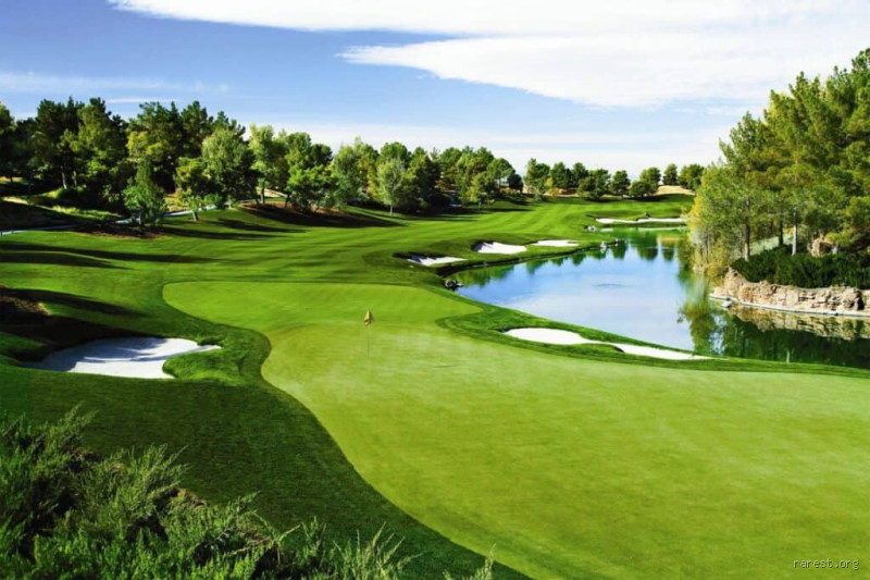 What is the Most Expensive Golf Course to Join in the United States?