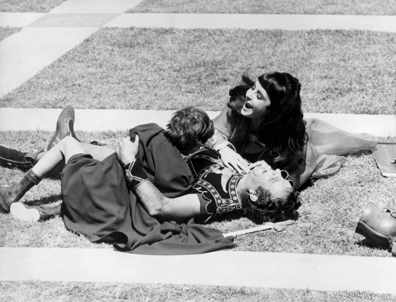 Who Was Burton Married to When He Died? The Final Chapter of His Love Story