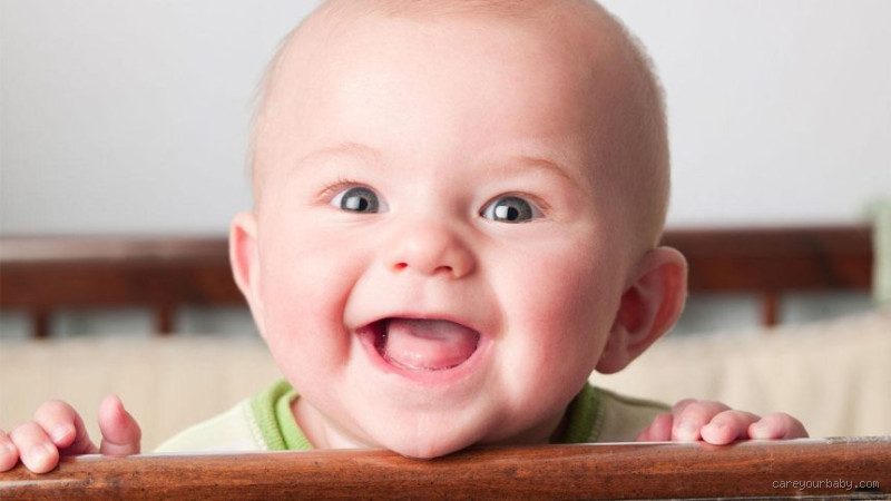 Why Do Babies Throw Their Head Back? Understanding the Behavior