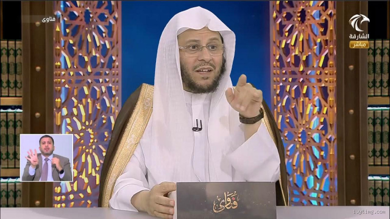 Why Does My Therapist Look at My Hands? Uncovering the Mystery