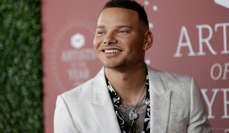 How much is Kane Brown worth 2023?