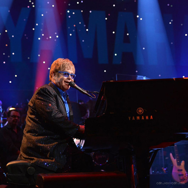 What Instrument Does Elton John Use? A Journey Through Music and Memories